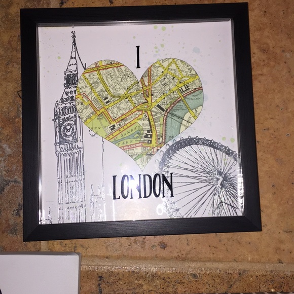 Room decor - Picture 5 of 7